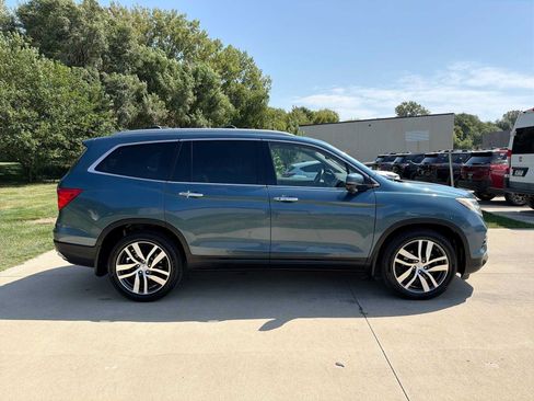 Used 2016 Honda Pilot Touring image 7
