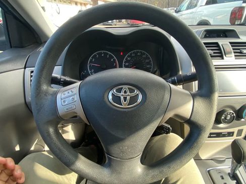 Used 2013 Toyota Corolla LE Special Edition image 21