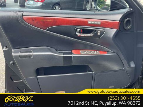 Used 2011 Lexus LS 460 AWD w/ Luxury Value Edition image 11