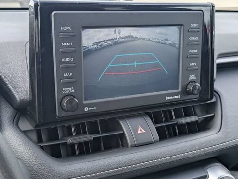 Used 2022 Toyota RAV4 XLE FWD image 19
