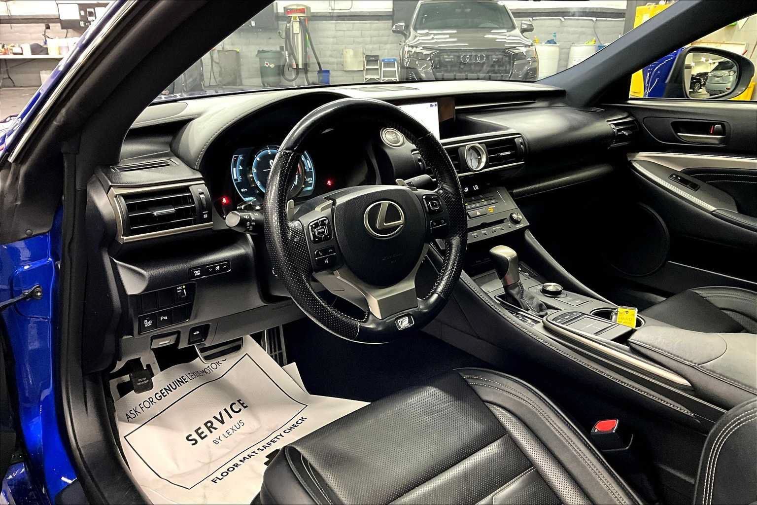 Used 2016 Lexus RC 200t RWD image 15