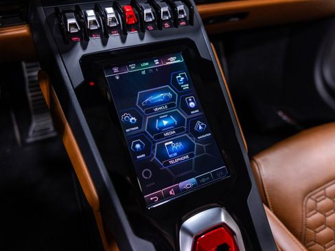 Used 2023 Lamborghini Huracan EVO AWD/4WD image 46