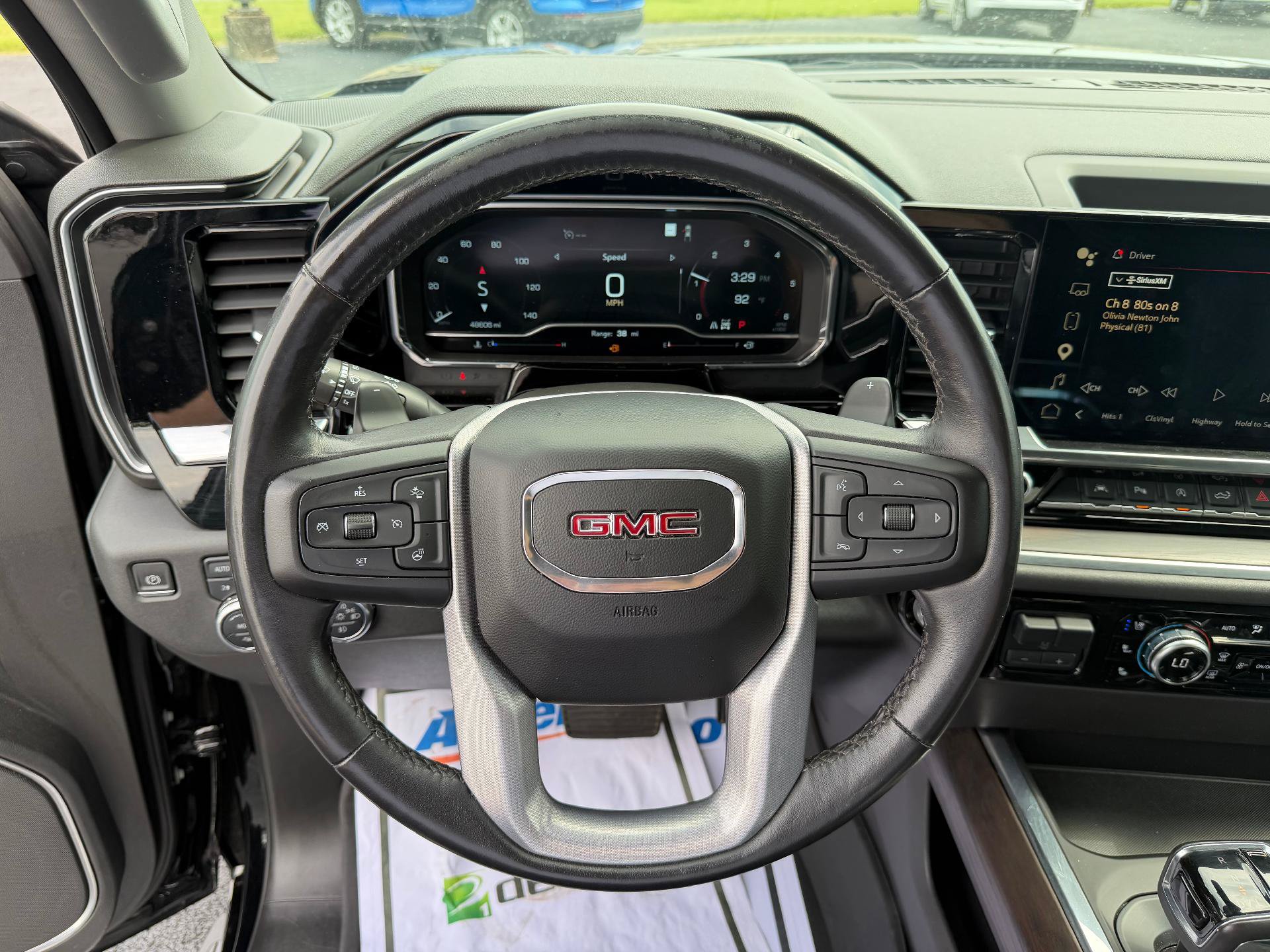 Used 2022 GMC Sierra 1500 SLT w/ SLT Premium Plus Package AWD/4WD image 14