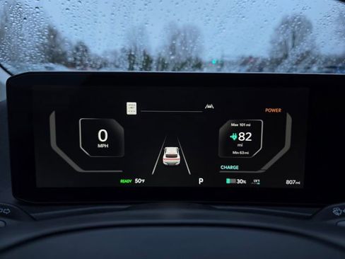 Certified 2025 Kia EV6 Light w/ Light LR Technology Package image 28