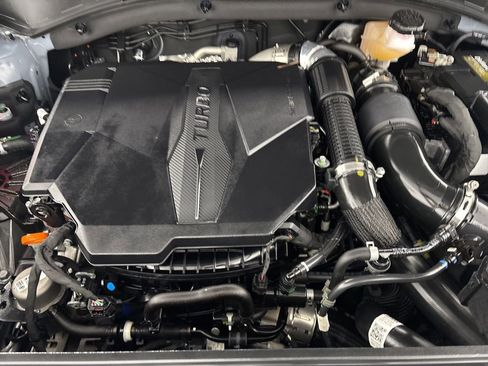 Used 2024 Kia Sorento SX image 32