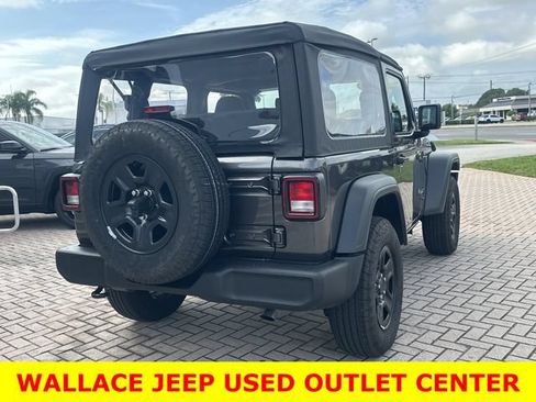 Used 2025 Jeep Wrangler Sport AWD/4WD image 7