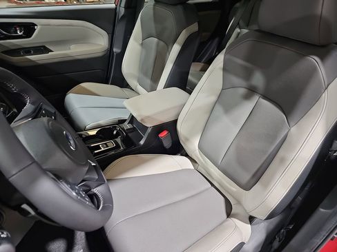 New 2026 Subaru Forester Touring AWD/4WD image 15