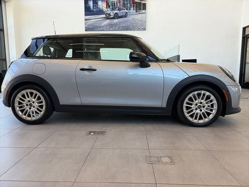 Used 2025 MINI Cooper S FWD image 27