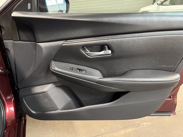 Used 2025 Nissan Sentra SV FWD image 11