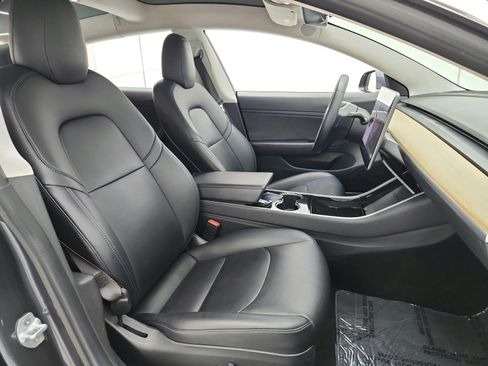 Used 2017 Tesla Model 3 Long Range RWD image 19
