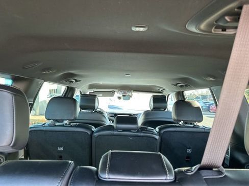 Used 2023 Jeep Wagoneer L Series II image 11