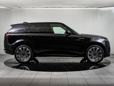New 2026 Land Rover Range Rover Sport Dynamic SE image 11