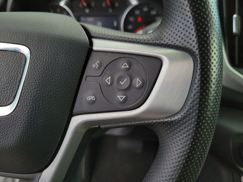 Used 2024 GMC Terrain SLE FWD image 25