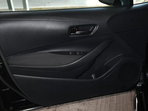 Used 2025 Toyota Corolla LE image 9