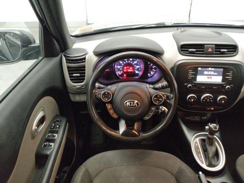 Used 2019 Kia Soul FWD image 22