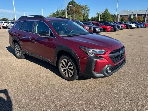 Used 2024 Subaru Outback Premium AWD/4WD image 2