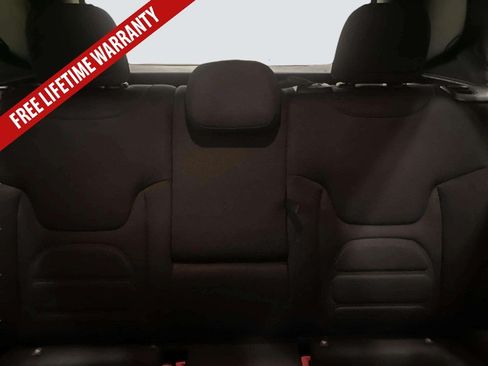 Used 2016 Jeep Renegade Latitude AWD/4WD image 22