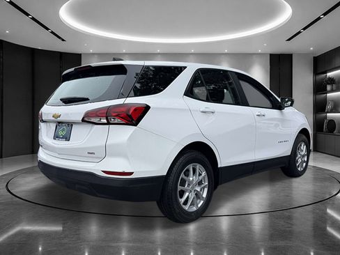 Certified 2023 Chevrolet Equinox LS AWD/4WD image 5