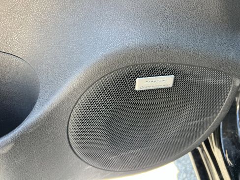 Used 2015 Nissan Leaf SL w/ Premium Package image 27