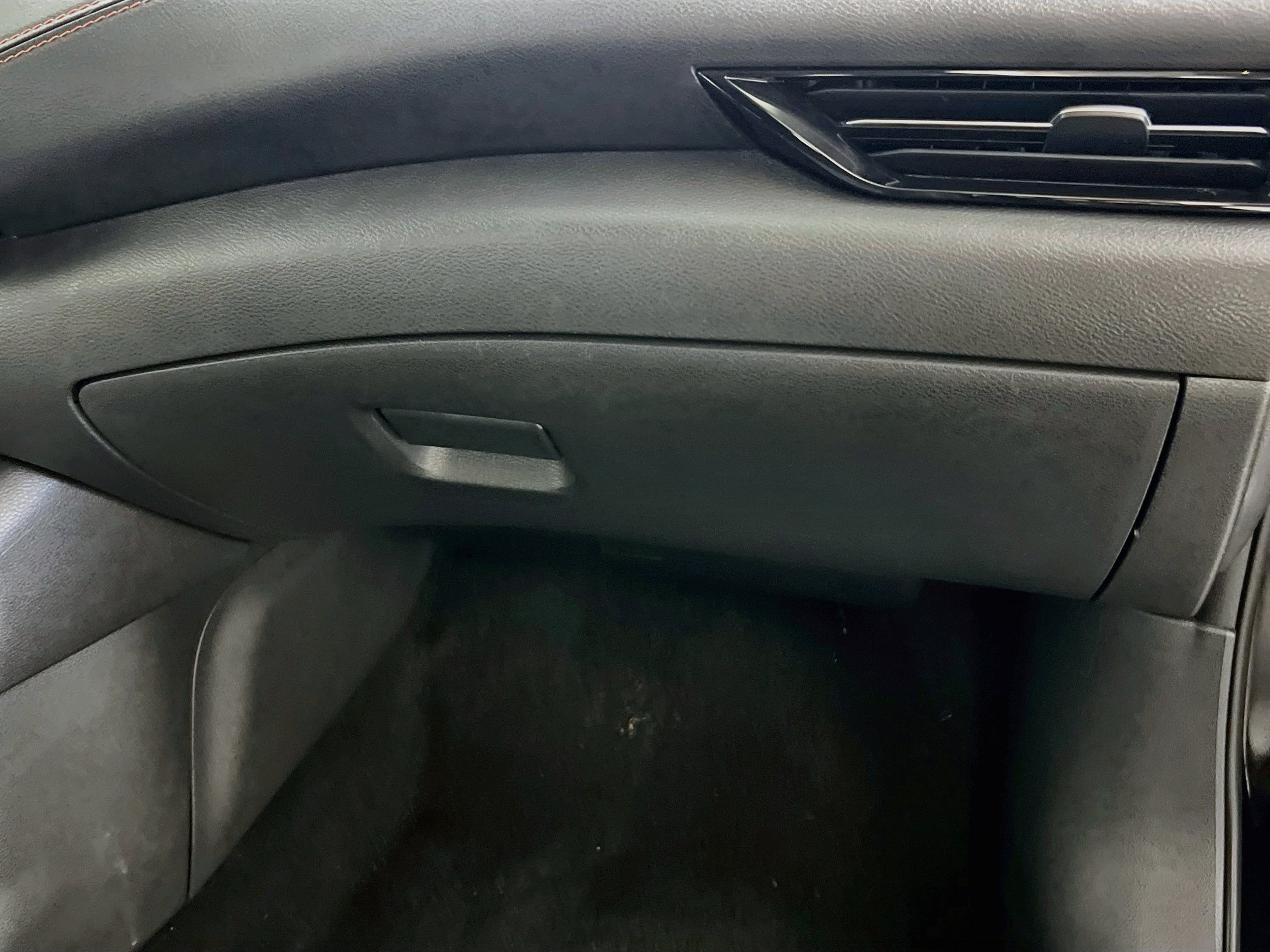 Used 2025 Nissan Sentra SR FWD image 34