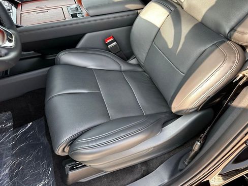 Used 2024 Lincoln Navigator Reserve image 12