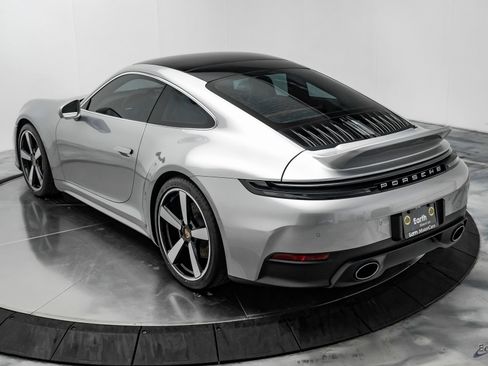 Used 2025 Porsche 911 Carrera image 12