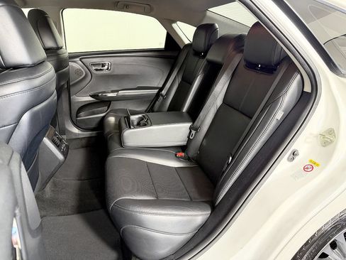 Used 2016 Toyota Avalon Limited FWD image 38