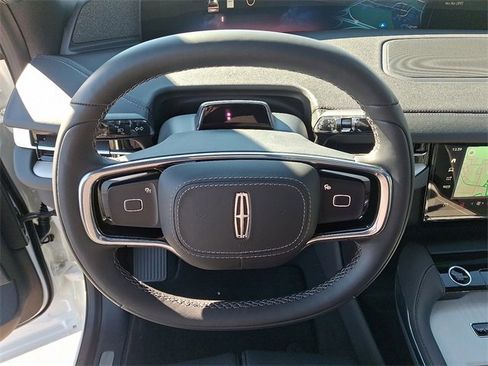 New 2025 Lincoln Navigator L Reserve w/ Jet Appearance Package image 9