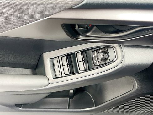 Used 2025 Subaru Impreza 2.0i image 17