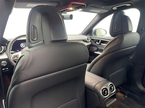 Used 2024 Mercedes-Benz C 300 C 300 image 34