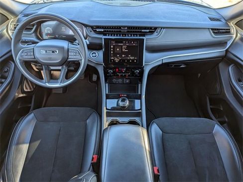 Certified 2023 Jeep Grand Cherokee L Laredo image 26