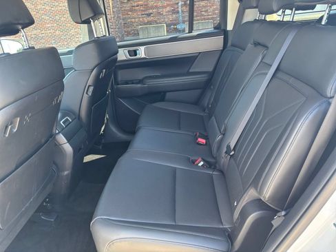 Used 2025 Hyundai Santa Fe SEL FWD image 28