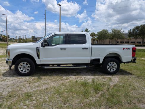 Used 2024 Ford F350 XLT w/ 360-Degree Camera Package AWD/4WD image 7