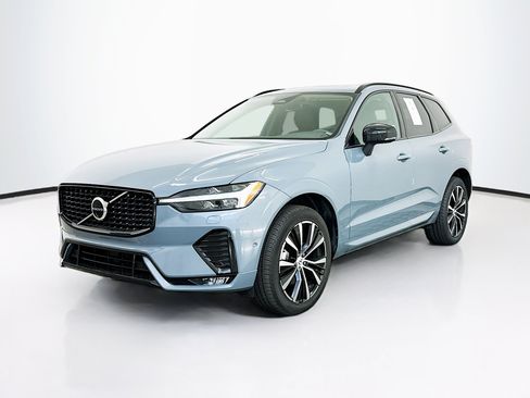 Used 2024 Volvo XC60 B5 Plus w/ Protection Package Premier AWD/4WD image 3