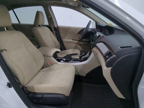 Used 2016 Honda Accord EX image 26