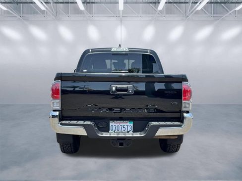 Used 2023 Toyota Tacoma TRD Off-Road AWD/4WD image 5