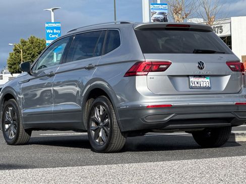 Used 2024 Volkswagen Tiguan SE image 3