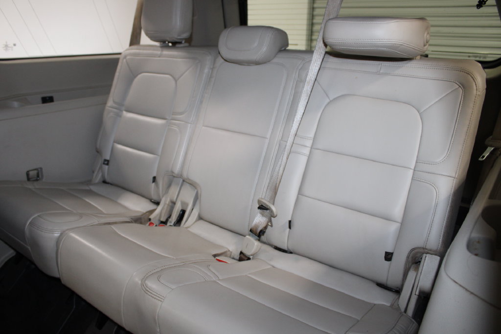 Used 2020 Lincoln Navigator L Reserve w/ Luxury Package AWD/4WD image 27