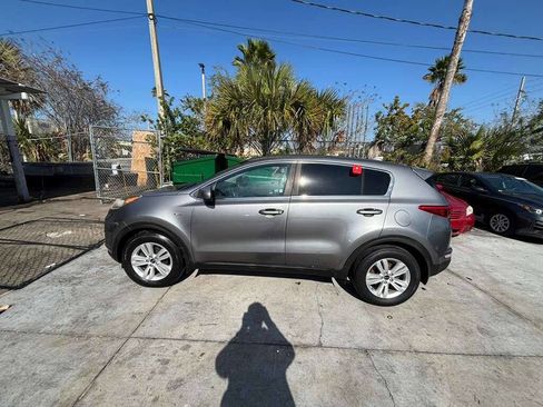 Used 2017 Kia Sportage LX image 16