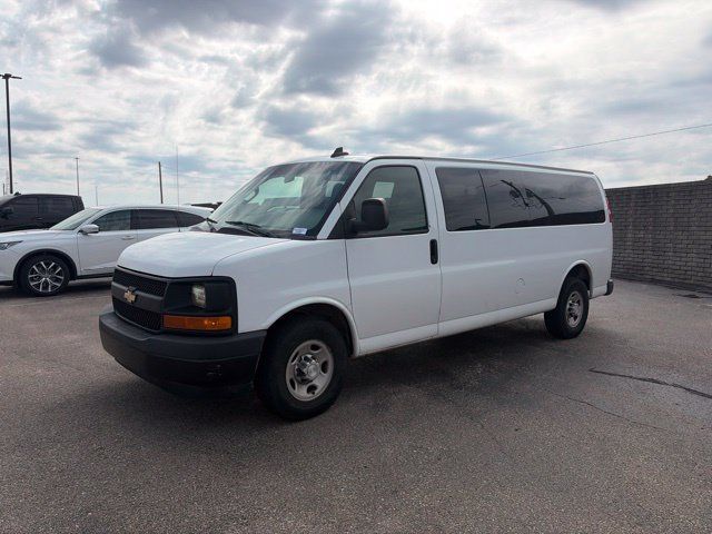 Used 2017 Chevrolet Express 3500 LS RWD image 3