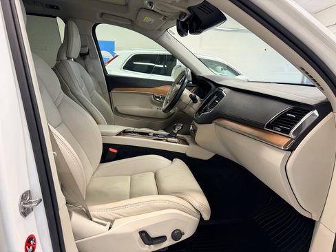 Used 2019 Volvo XC90 T6 Inscription w/ Protection Package image 28