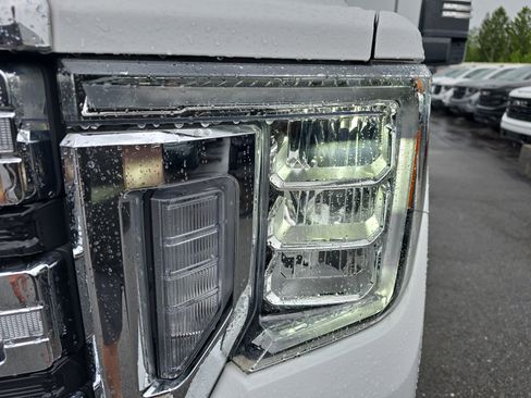 Used 2022 GMC Sierra 2500 SLT w/ SLT Premium Package AWD/4WD image 10