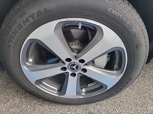 Certified 2022 Mercedes-Benz GLC 300 image 9