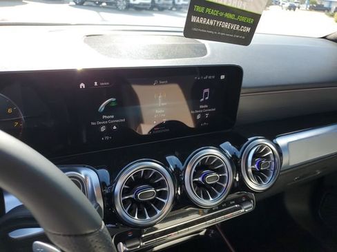 Used 2023 Mercedes-Benz GLB 250 image 27