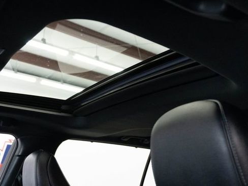 Used 2024 Toyota Highlander XSE image 4