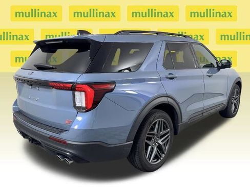 Certified 2025 Ford Explorer ST image 4