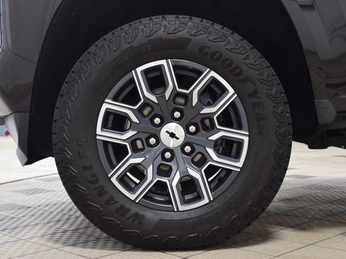 Certified 2024 Chevrolet Colorado Z71 w/ Z71 Convenience Package 2 image 28