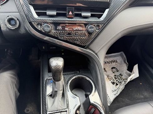 Used 2022 Toyota Camry XSE image 18