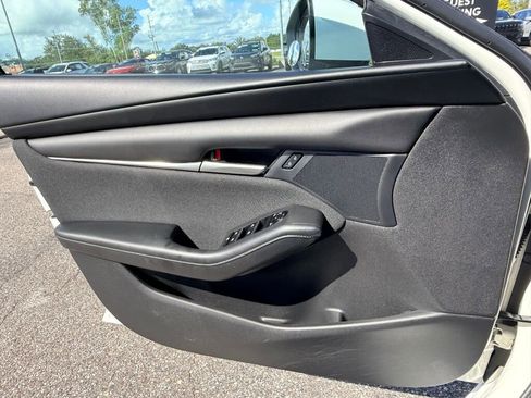 Used 2021 MAZDA MAZDA3 s image 21