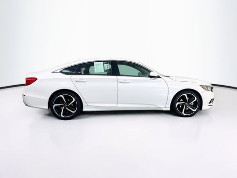 Used 2018 Honda Accord Sport image 10